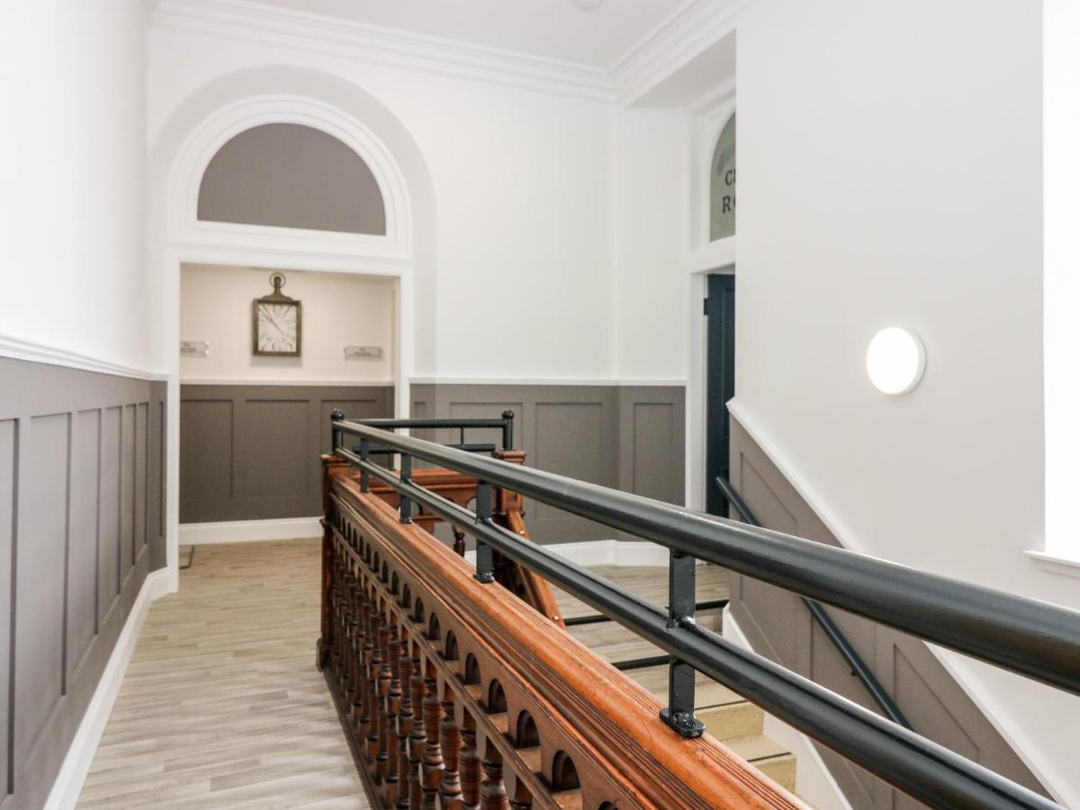The Marriage Room At The Institute Executive Apartments Keith Exteriör bild