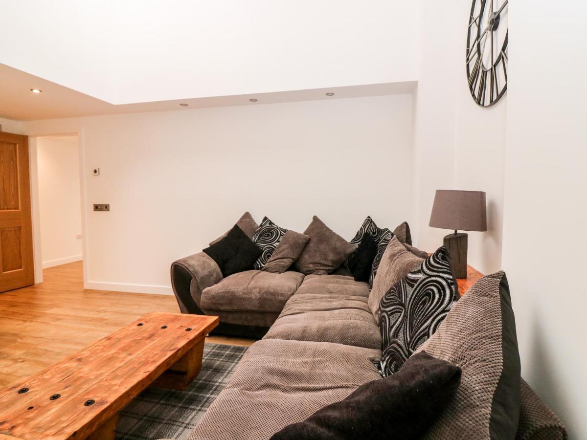 The Marriage Room At The Institute Executive Apartments Keith Exteriör bild