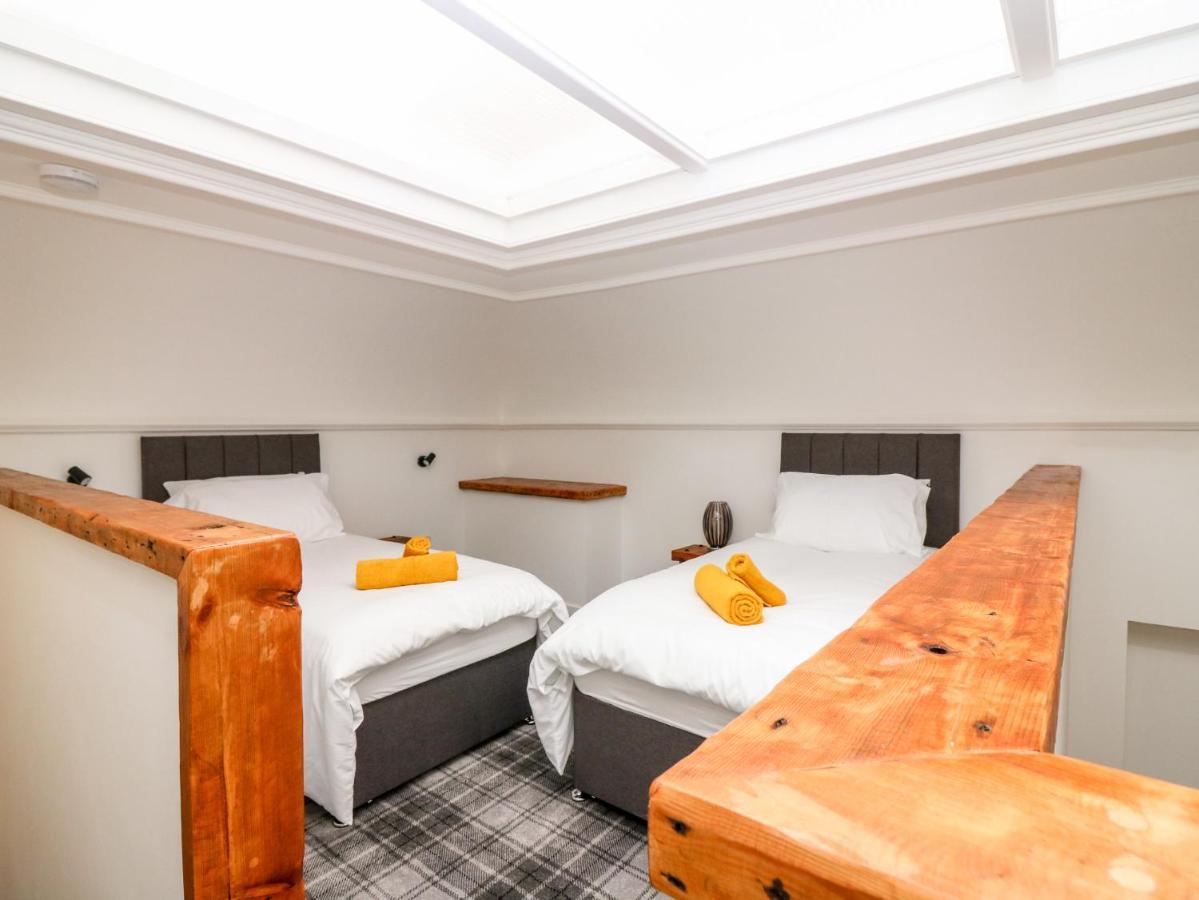 The Marriage Room At The Institute Executive Apartments Keith Exteriör bild